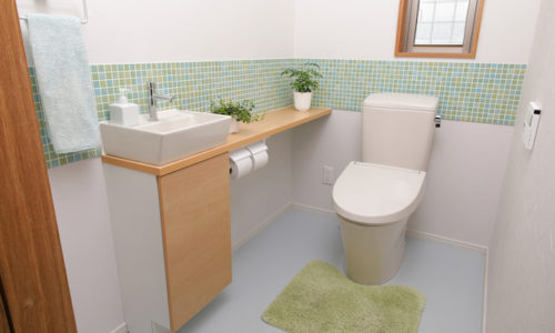 観葉植物のあるトイレ