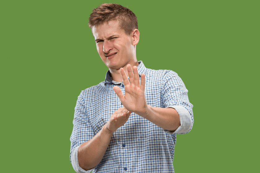 夢占い 嫌いな人の夢を見る意味と心理診断60選 無視 死ぬ 喧嘩 泣く